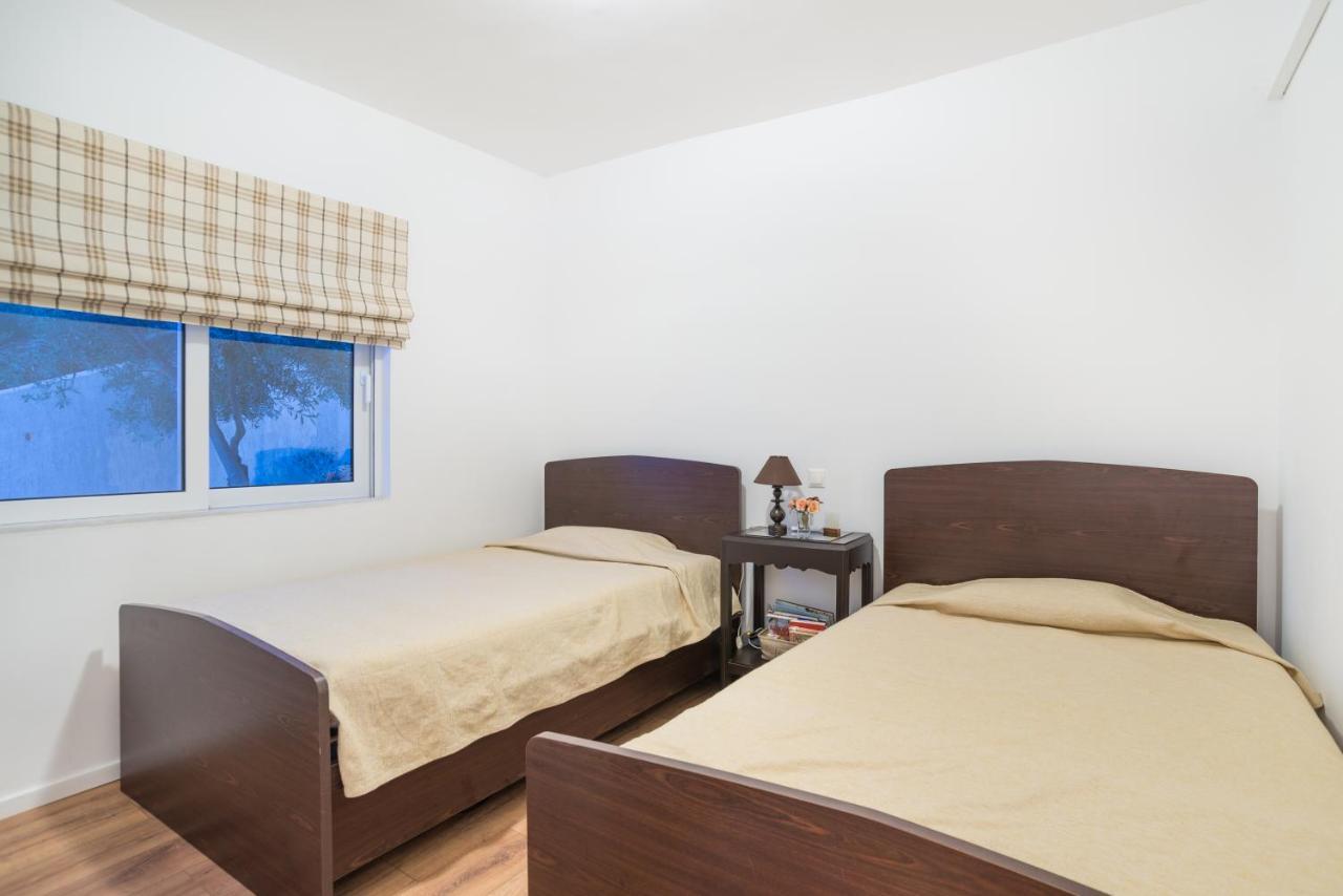 Epipleon Suites Agioi Apostoloi (Attica) Exterior foto