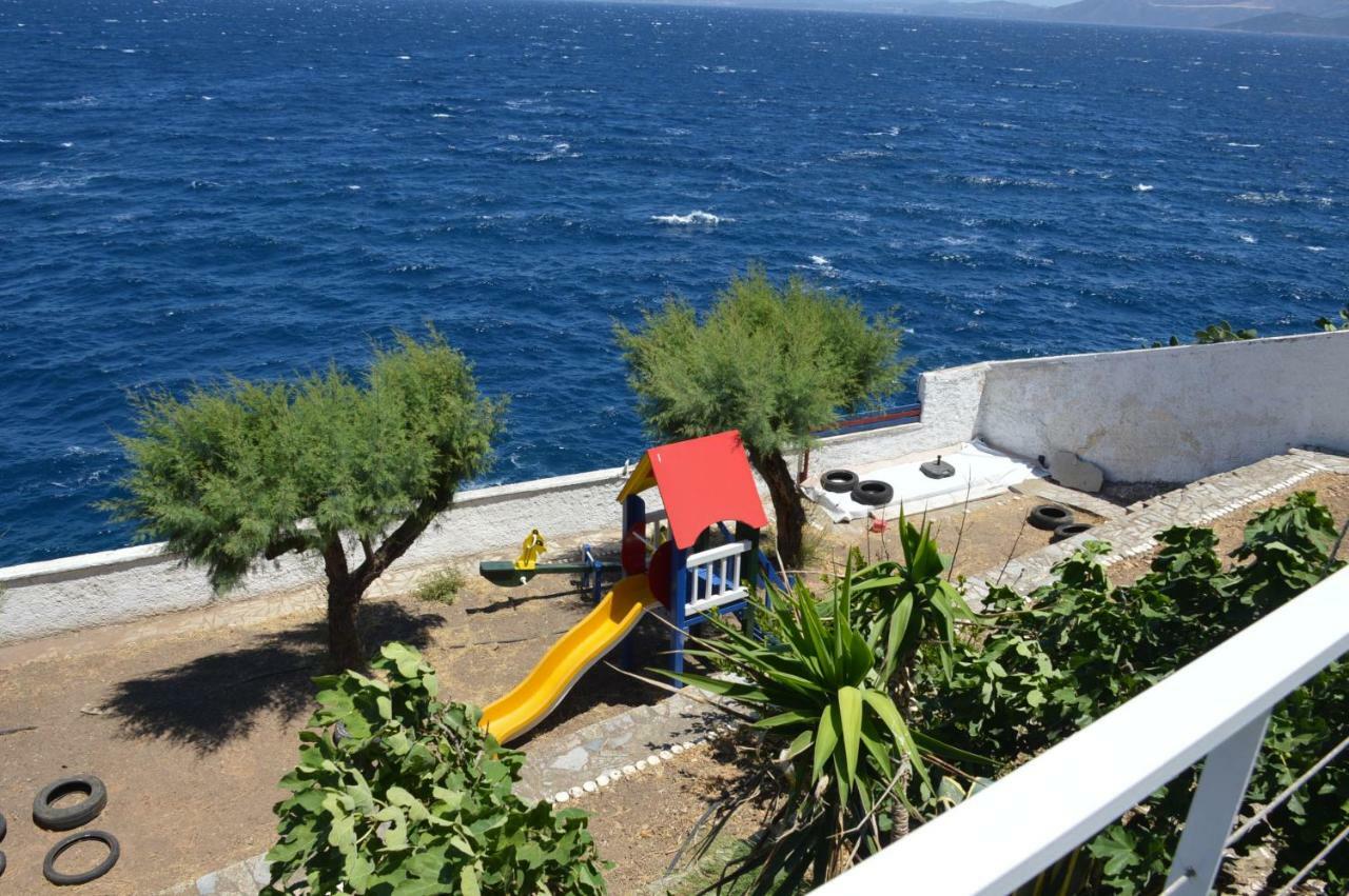 Epipleon Suites Agioi Apostoloi (Attica) Exterior foto