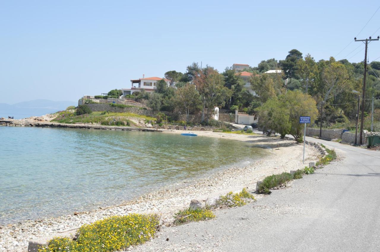 Epipleon Suites Agioi Apostoloi (Attica) Exterior foto